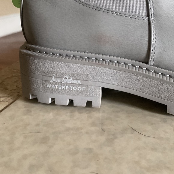 NWT $170 Sam Edelman Laguna Pebble Grey Leather Chelsea Moto Pull On Boots 7 - Picture 4 of 5